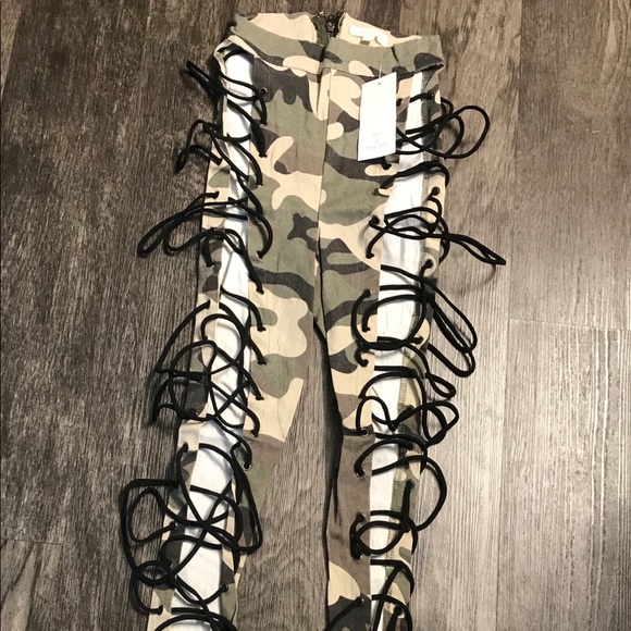 Camo Camouflage Lace Up Pants - Picture 4 of 8